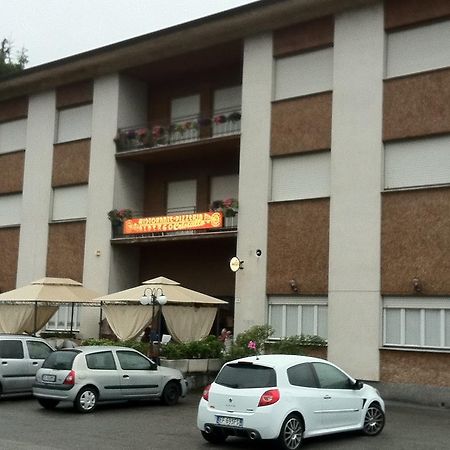 Albergo Cristallo Cittiglio Exterior foto