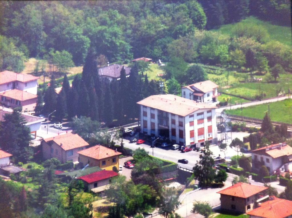 Albergo Cristallo Cittiglio Exterior foto